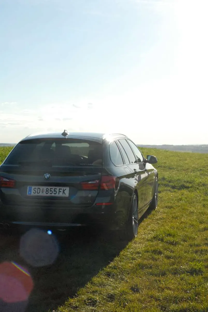 BMW 5 Series 2011 photo 3