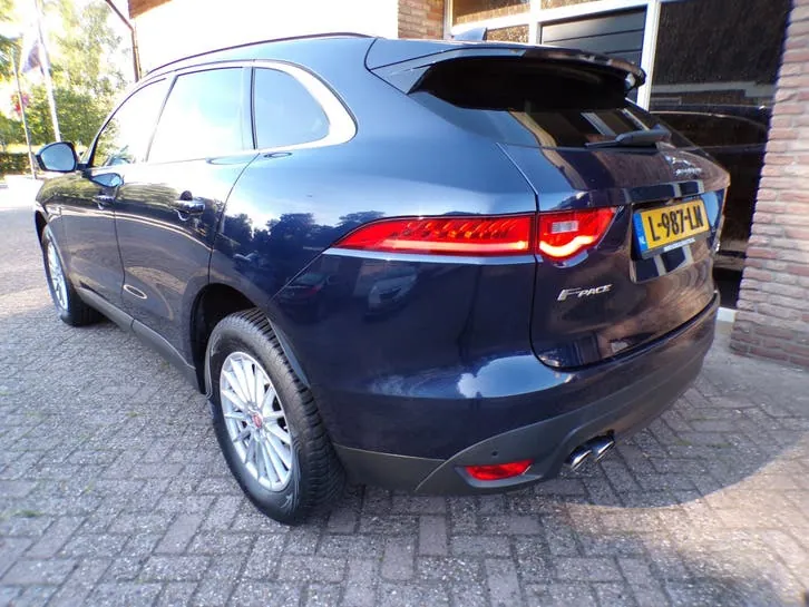 Jaguar F-Pace 2017 photo 3