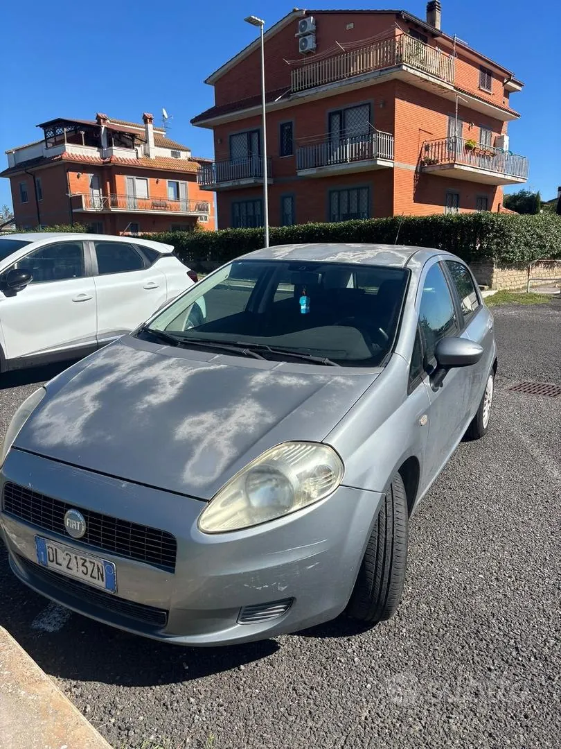 Fiat Grande Punto 2007 photo 2