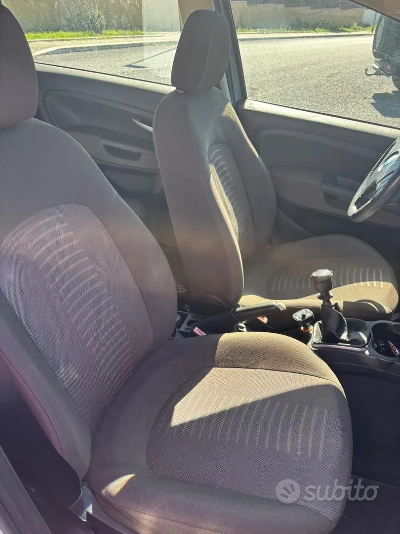 Fiat Grande Punto 2007 photo 4