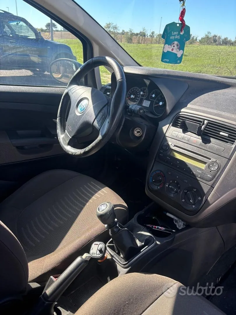 Fiat Grande Punto 2007 photo 5