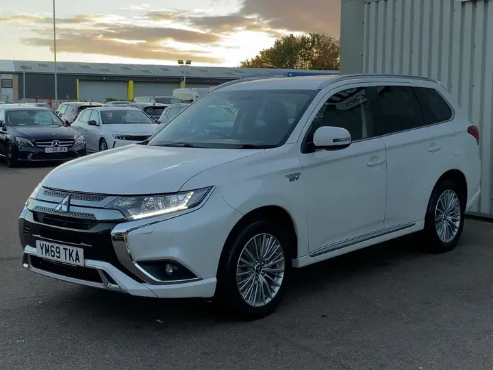 Mitsubishi Outlander 2020 photo 3