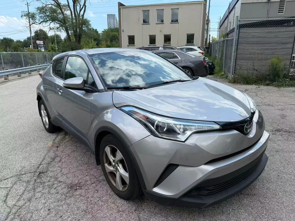 Toyota C-Hr 2018 photo 3