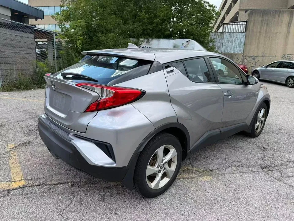 Toyota C-Hr 2018 photo 4
