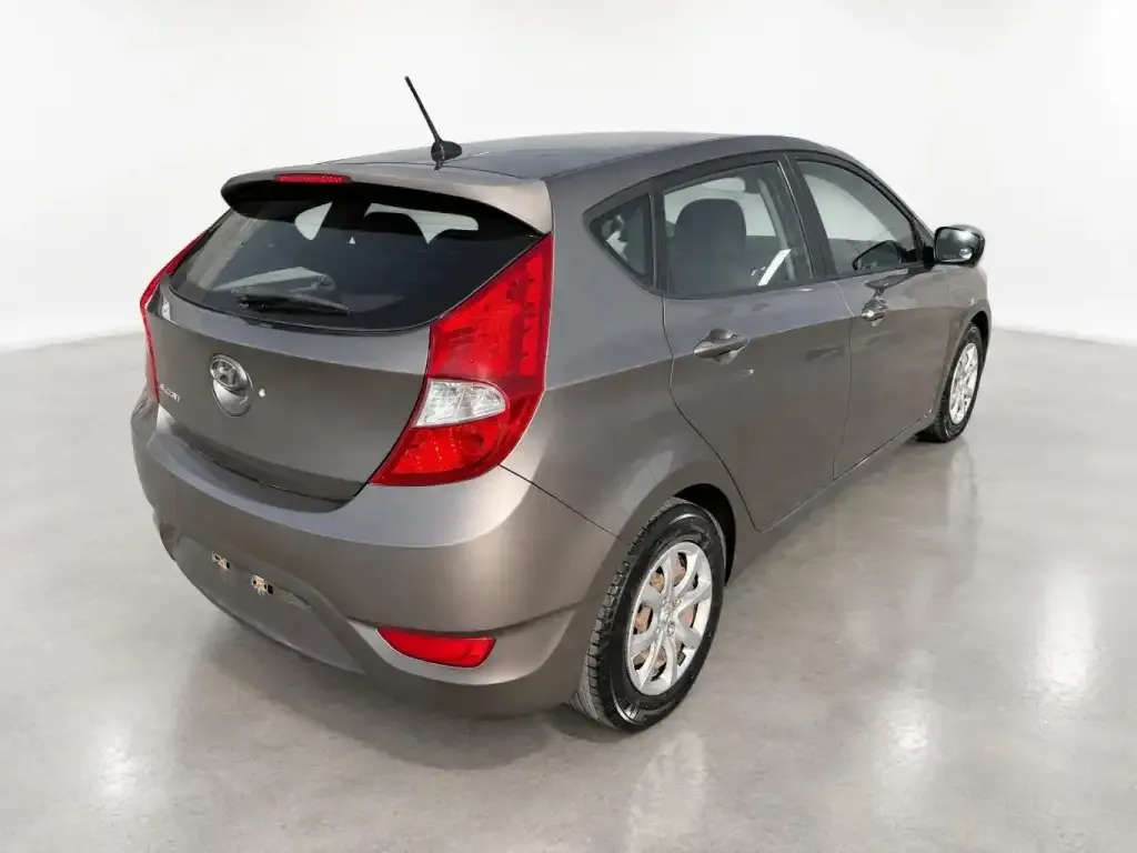Hyundai Accent 2013 photo 5