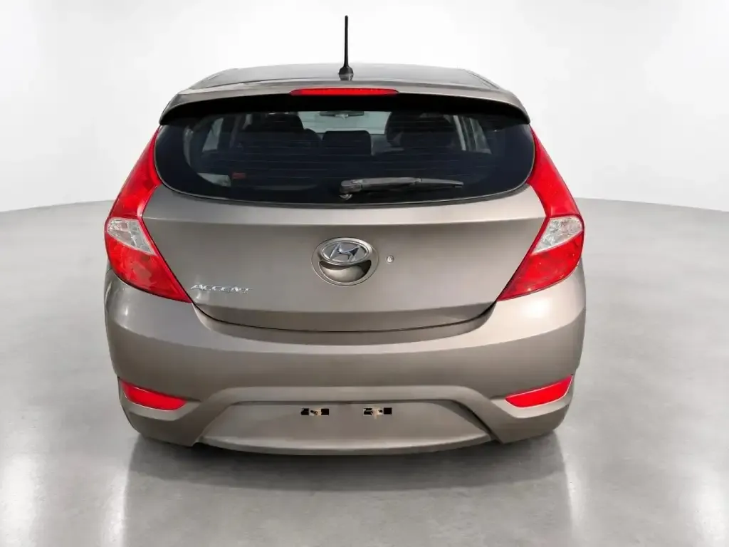 Hyundai Accent 2013 photo 4