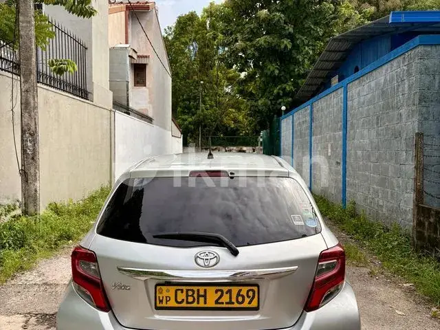 Toyota Vitz 2016 photo 3