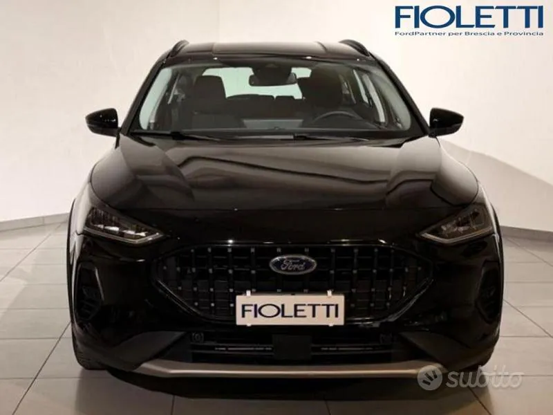Ford Focus 2024 photo 3