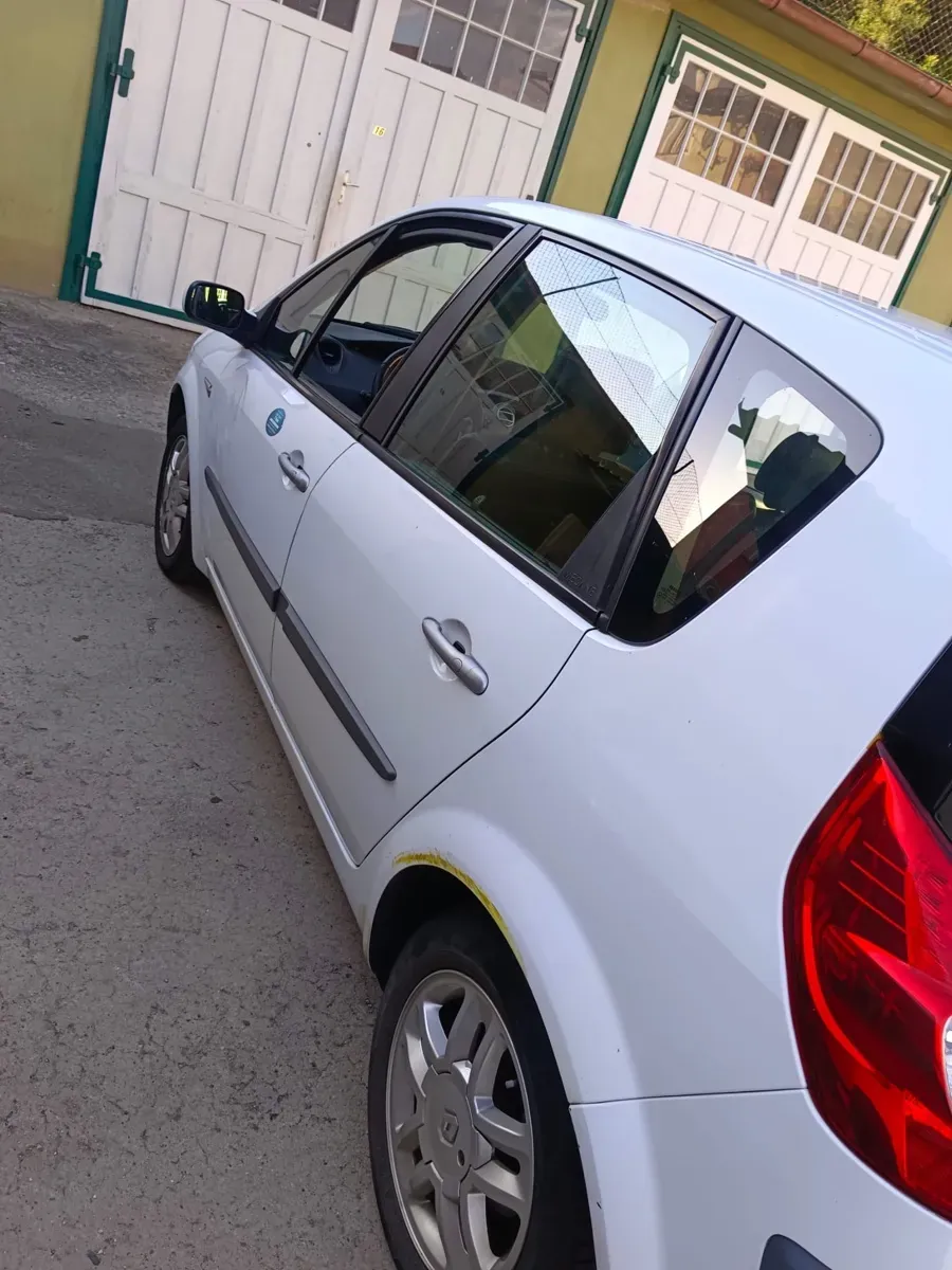 Renault Scenic 2009 photo 3