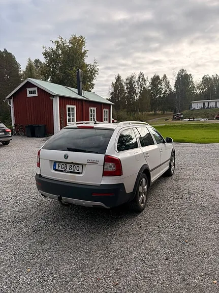 Skoda Octavia 2013 photo 3