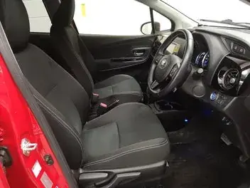 Toyota Vitz 2018 photo 5