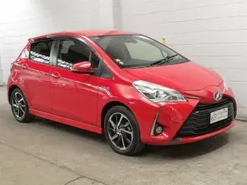 Toyota Vitz 2018 photo 2