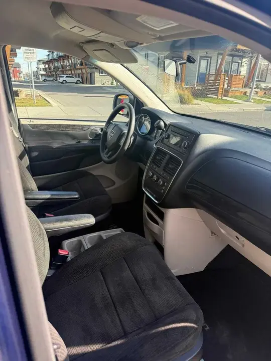 Dodge Caravan 2012 photo 5