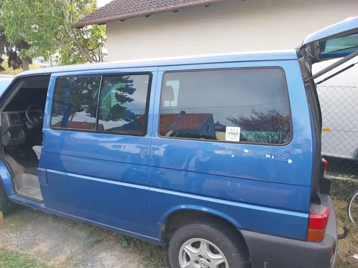 Volkswagen T4 2000 photo 2