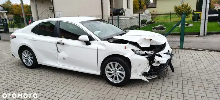 Toyota Camry 2023 photo 2