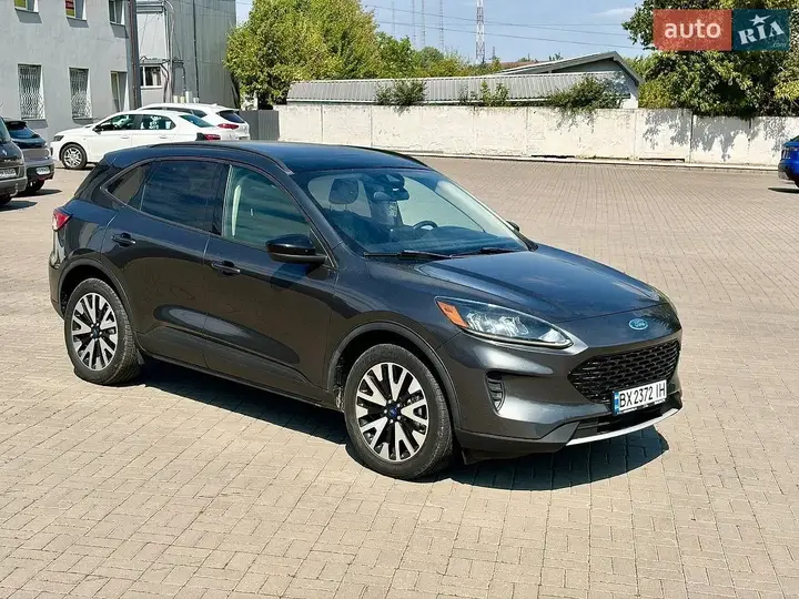 Ford Escape 2019 photo 3