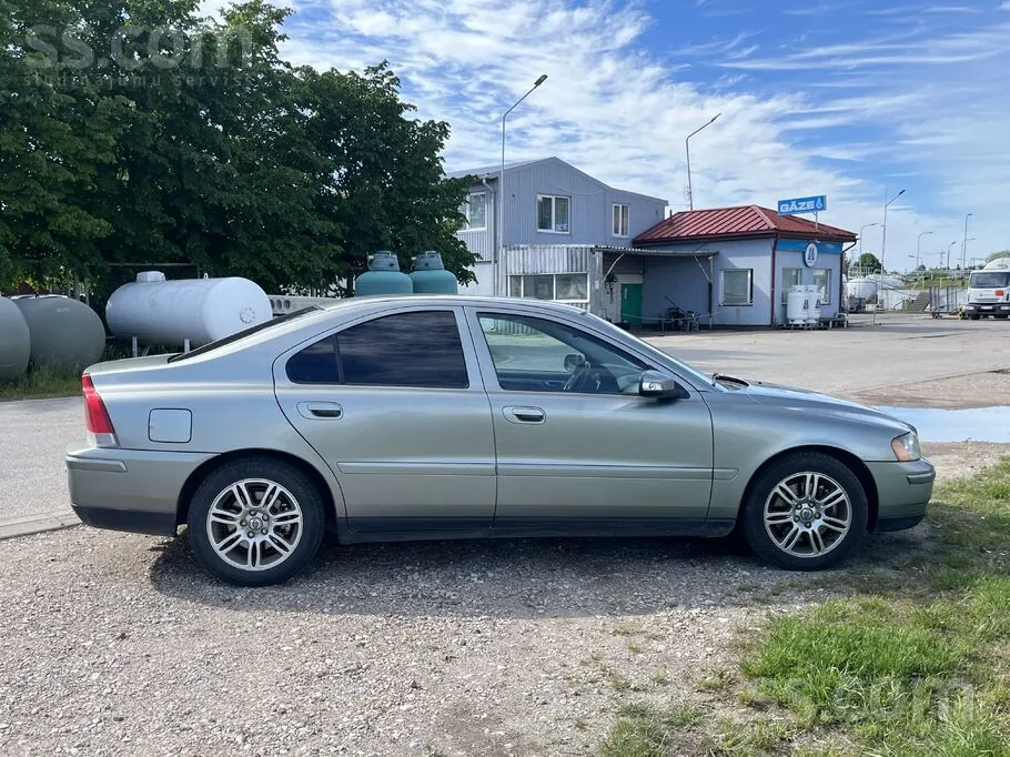 Volvo S60 2007 photo 2