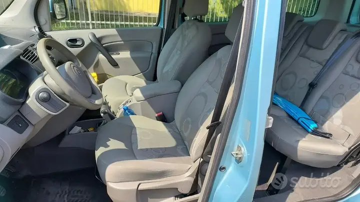 Renault Kangoo 2011 photo 4