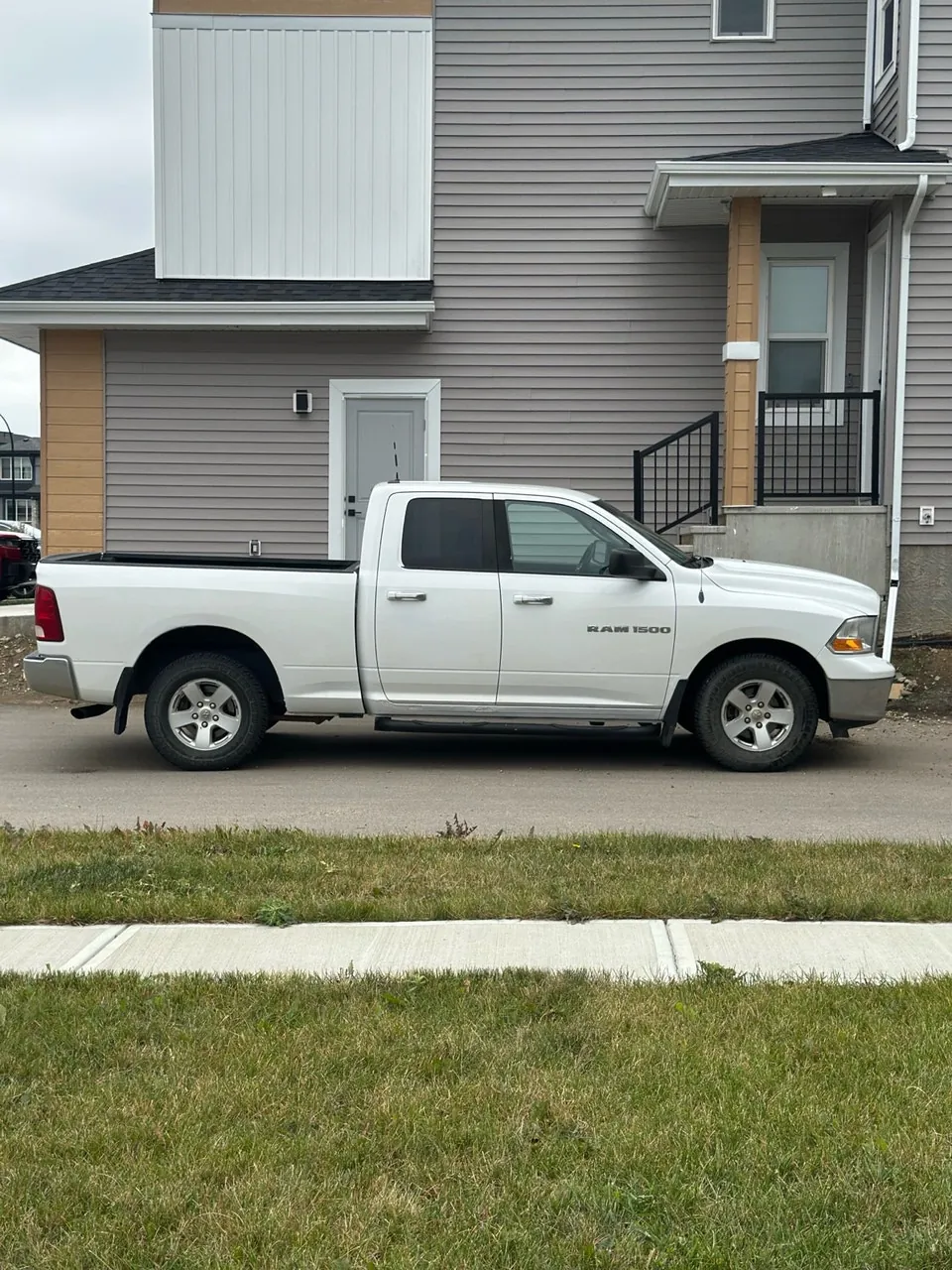 Dodge Ram 1500 2011 photo 5
