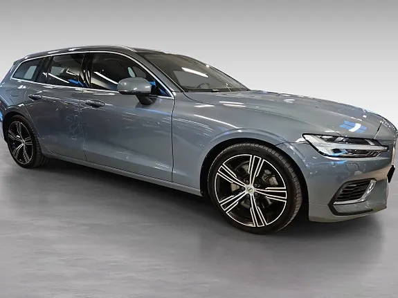 Volvo V60 2022 photo 3