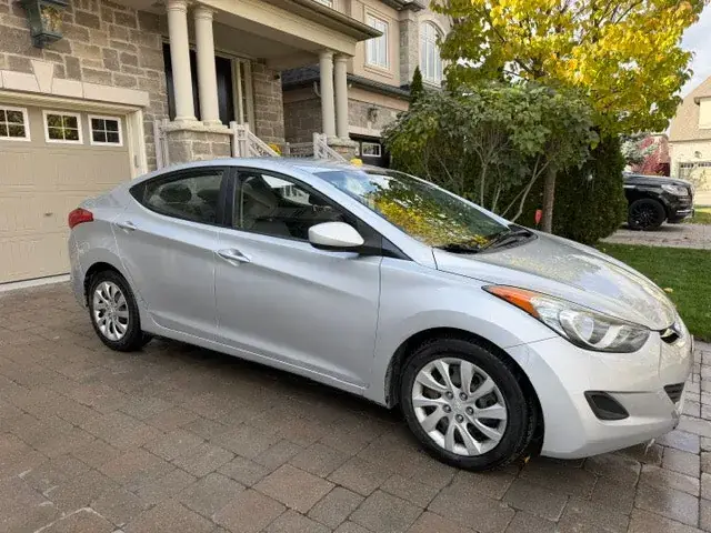 Hyundai Elantra 2013 photo 2