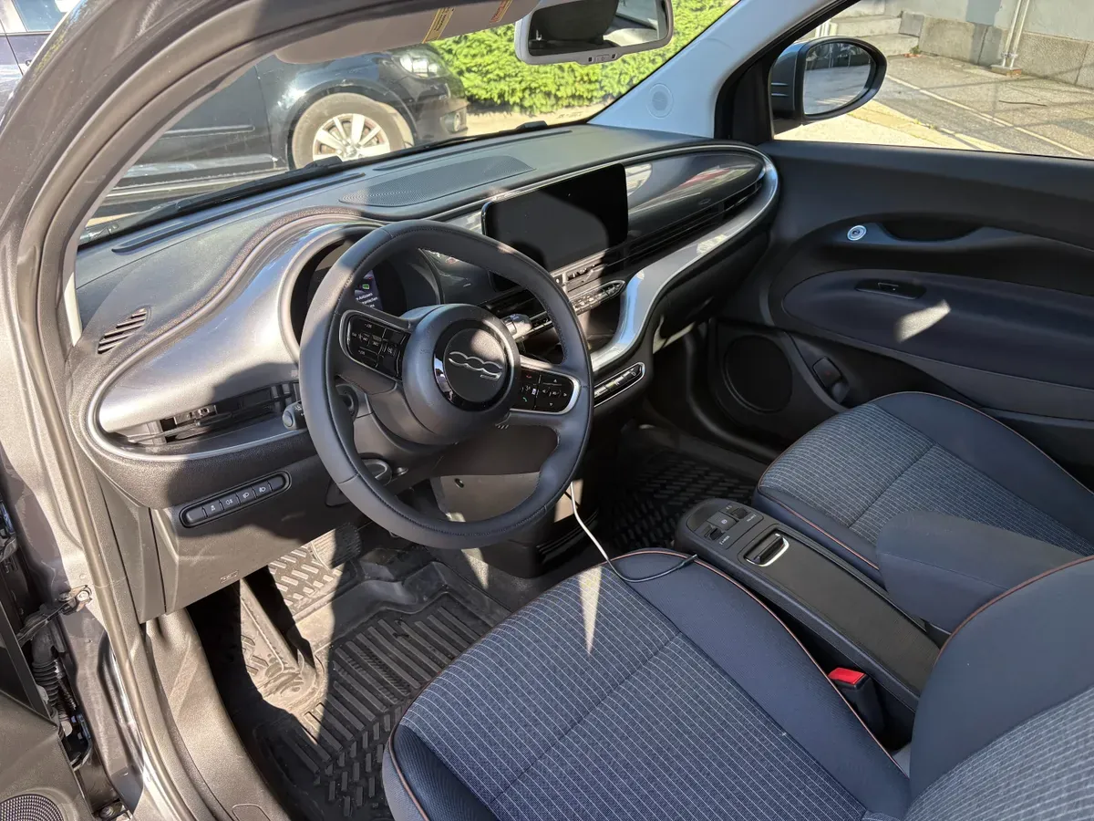 Fiat 500E 2022 photo 3