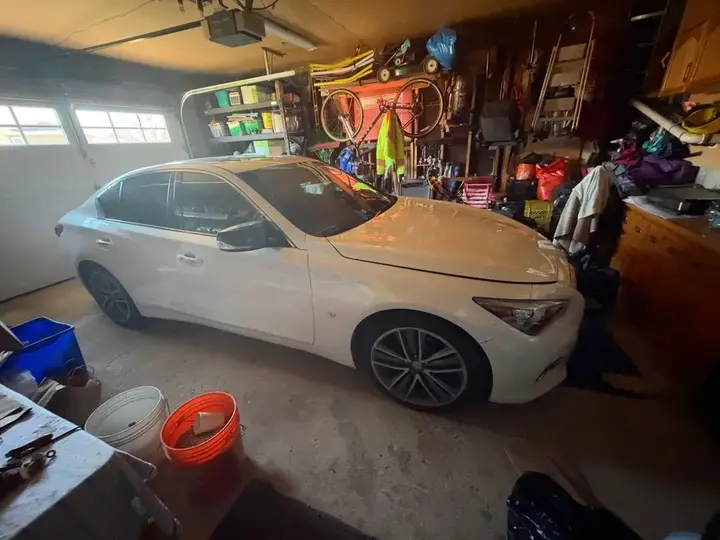 Infiniti Q50 2015 photo 3