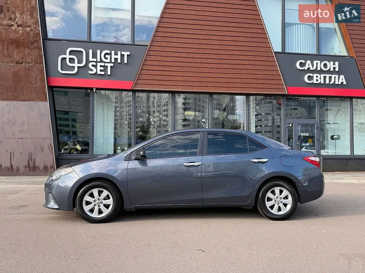 Toyota Corolla 2014 photo 3