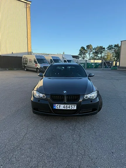 BMW 320I 2008 photo 2
