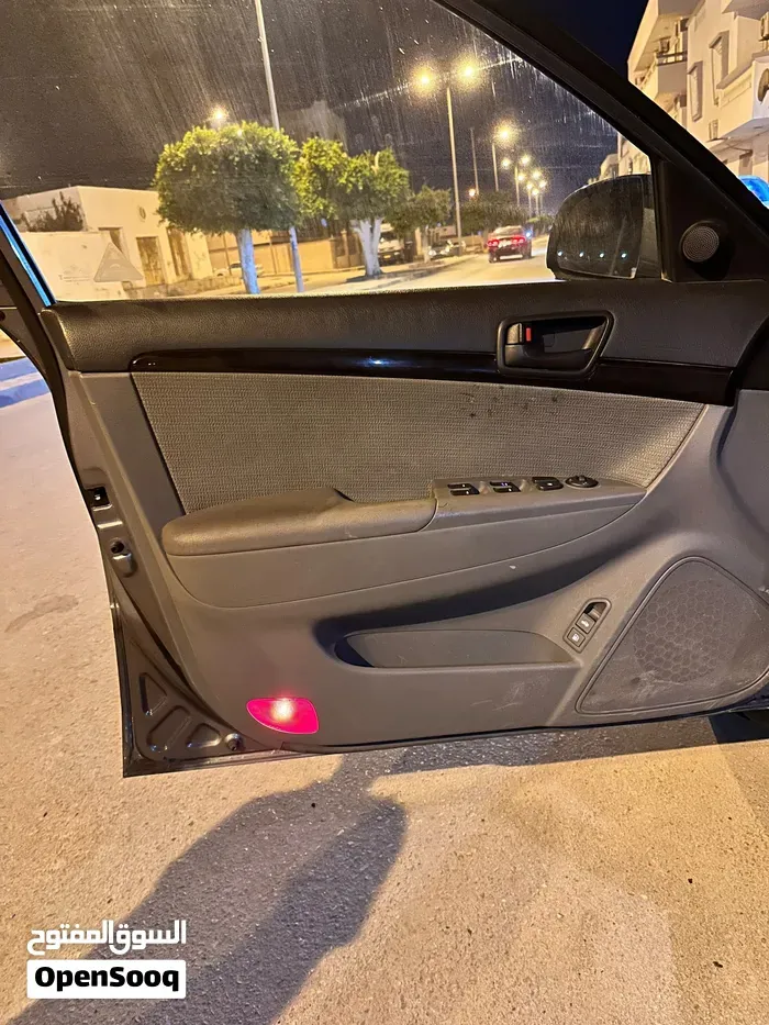 Hyundai Sonata 2009 photo 2