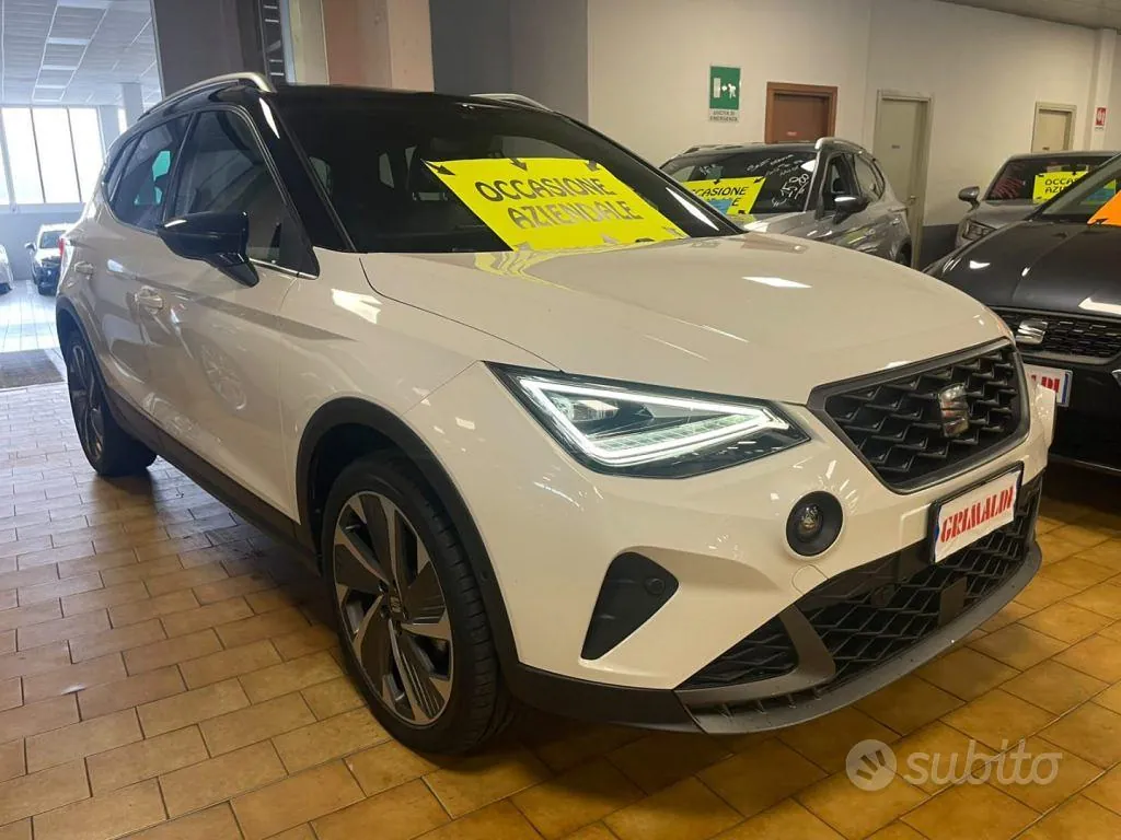 Seat Arona 2023 photo 3