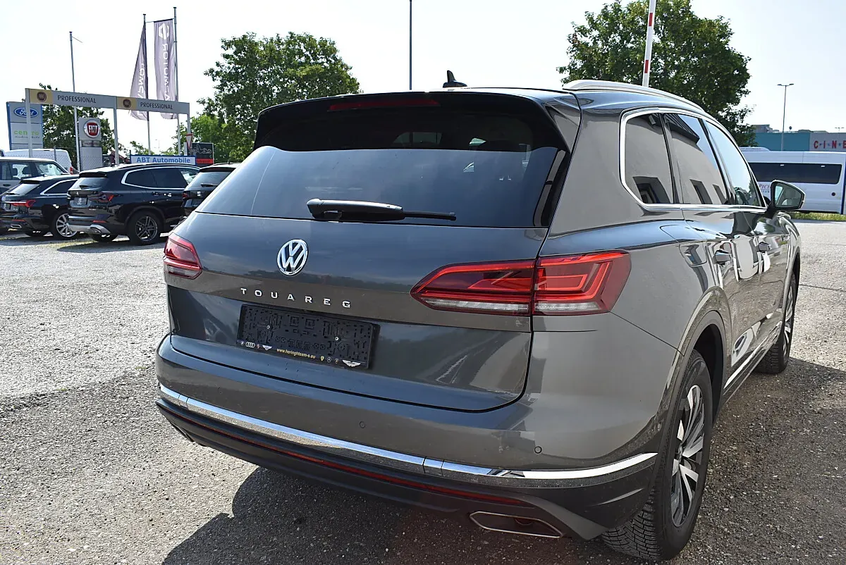 Volkswagen Touareg 2020 photo 3