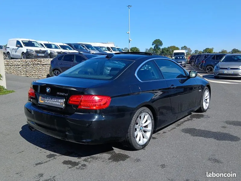 BMW Série 3 2010 photo 4