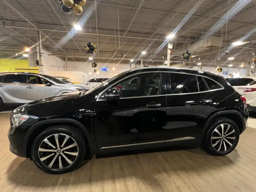 Mercedes-Benz Gla 2023 photo 2