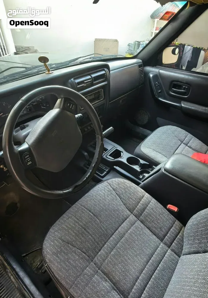 Jeep Cherokee 2000 photo 4