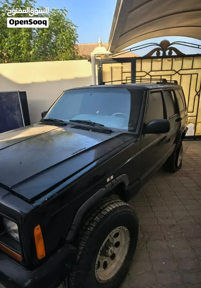 Jeep Cherokee 2000 photo 2