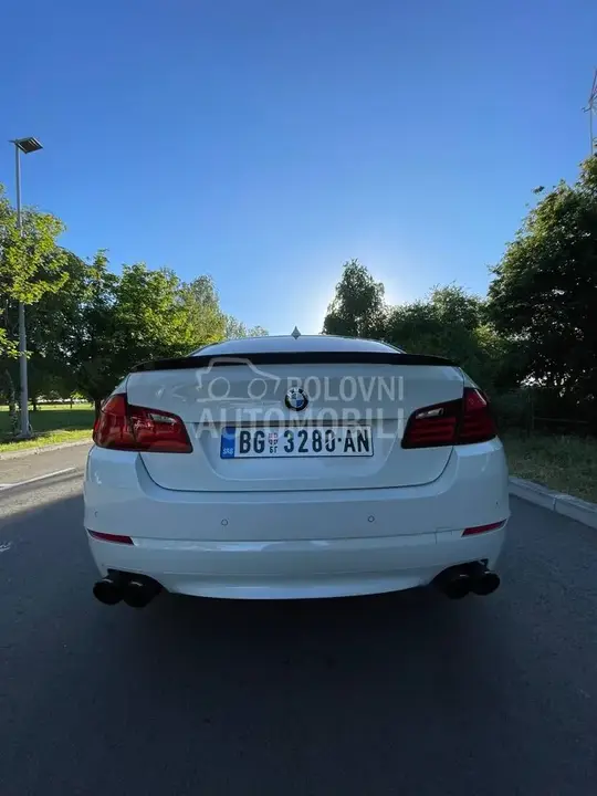 BMW 528I