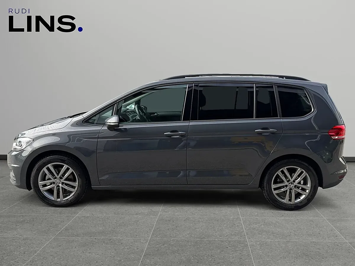 Volkswagen Touran 2026 photo 2