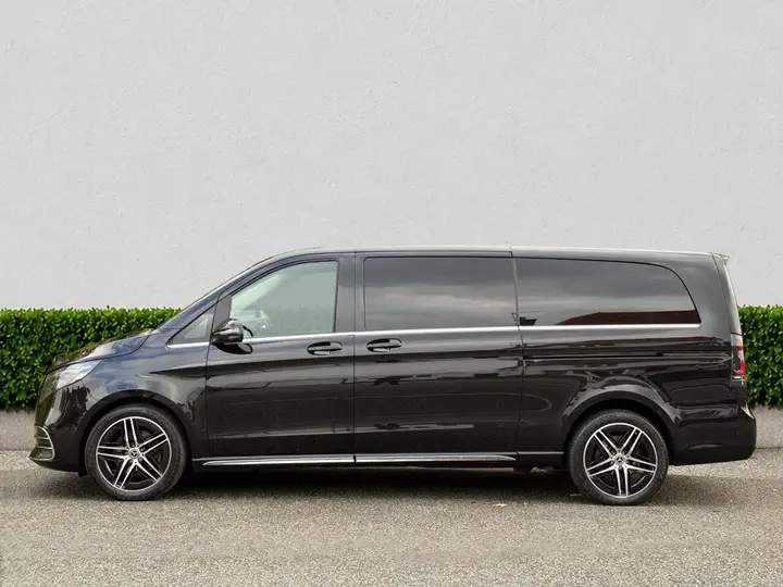 Mercedes-Benz V-Class 2025 photo 4