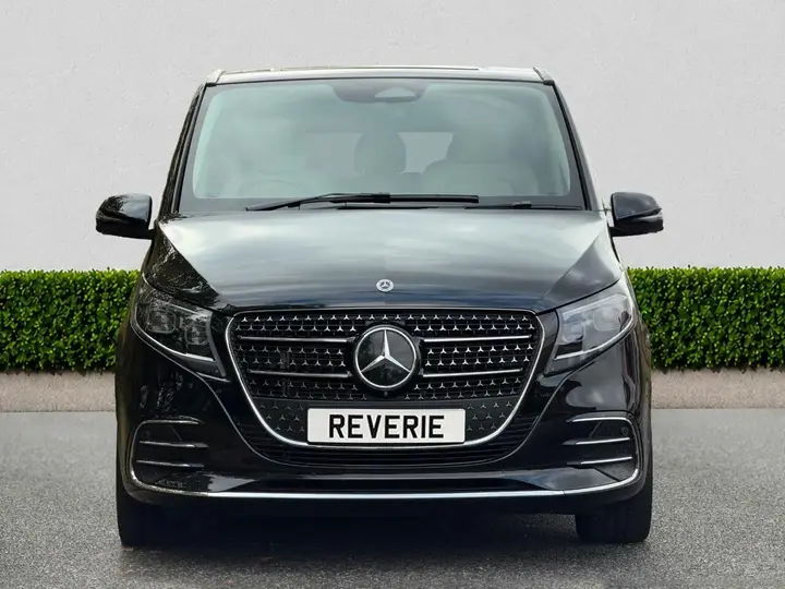 Mercedes-Benz V-Class 2025 photo 2