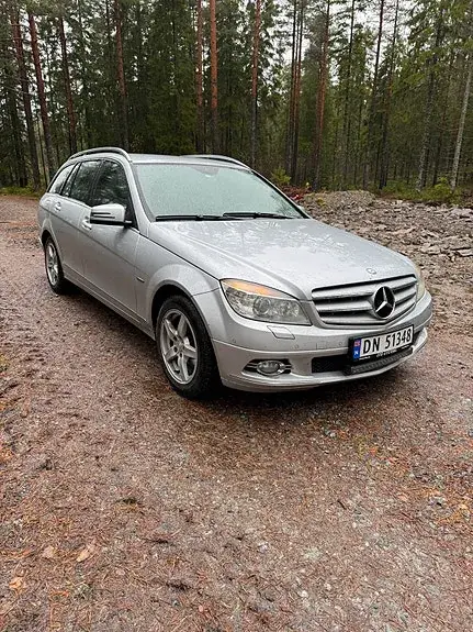 Mercedes-Benz C 200 D 2010 photo 2