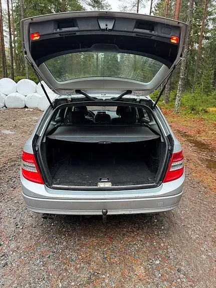 Mercedes-Benz C 200 D 2010 photo 5