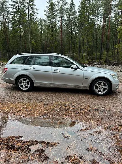Mercedes-Benz C 200 D 2010 photo 3