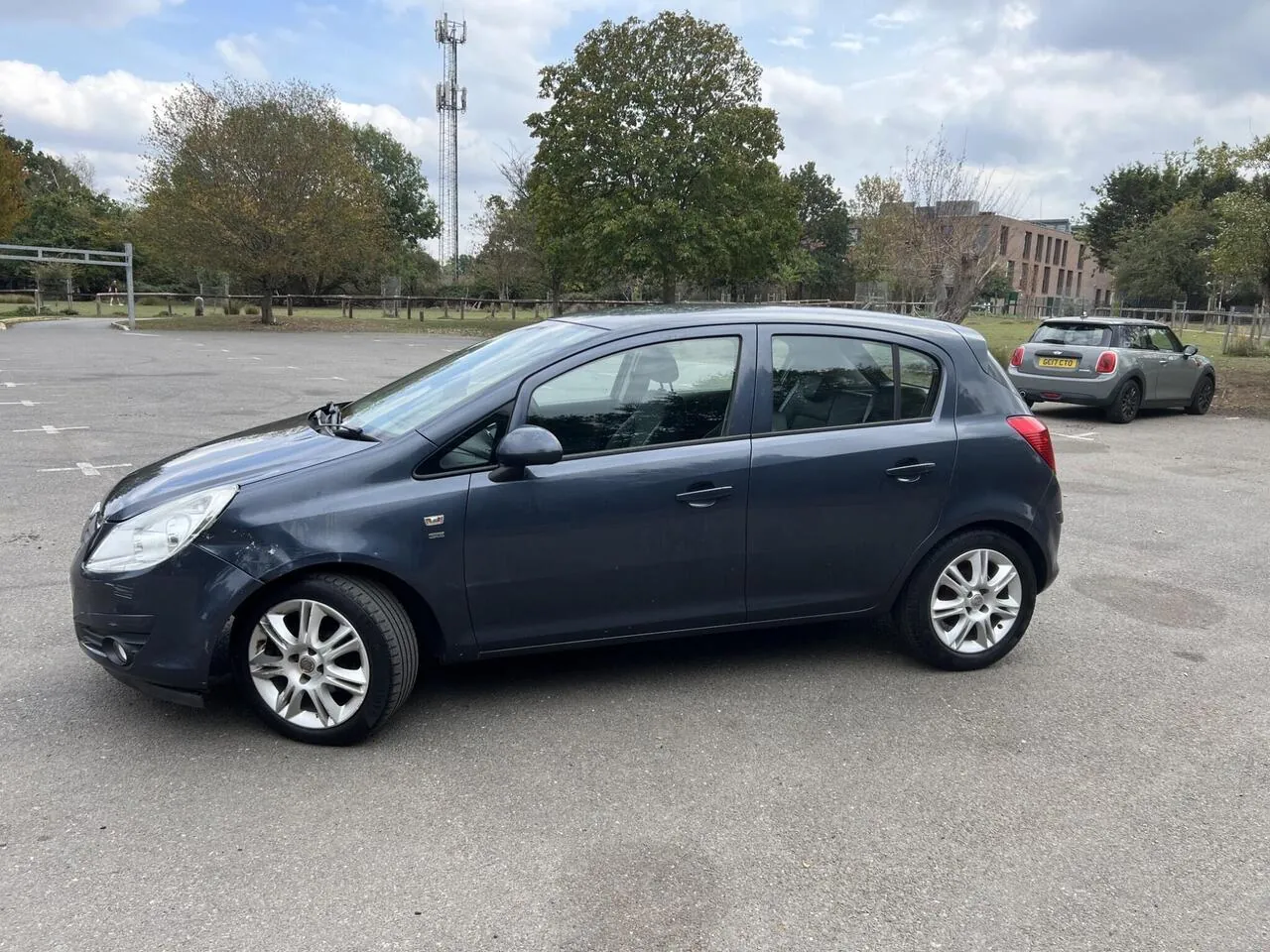 Vauxhall Corsa 2010 photo 3