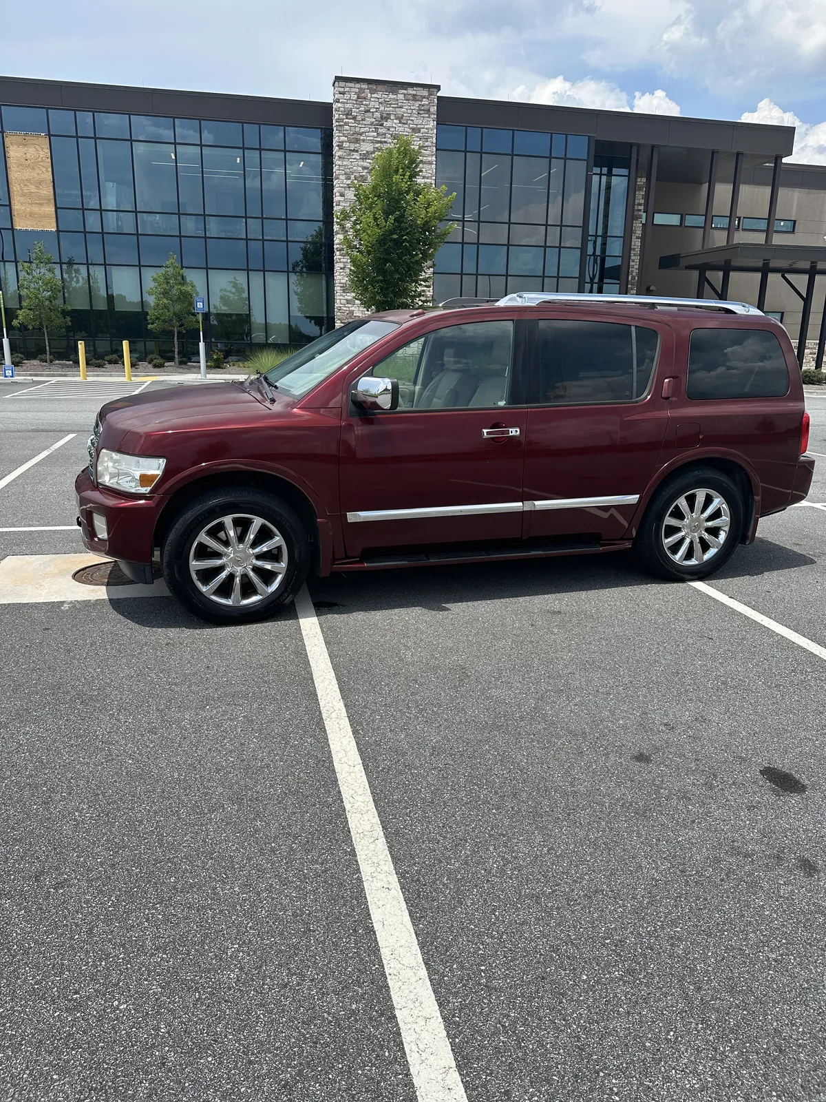 Infiniti Qx56