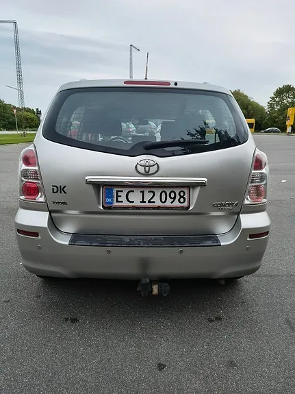 Toyota Corolla Verso 2008 photo 4