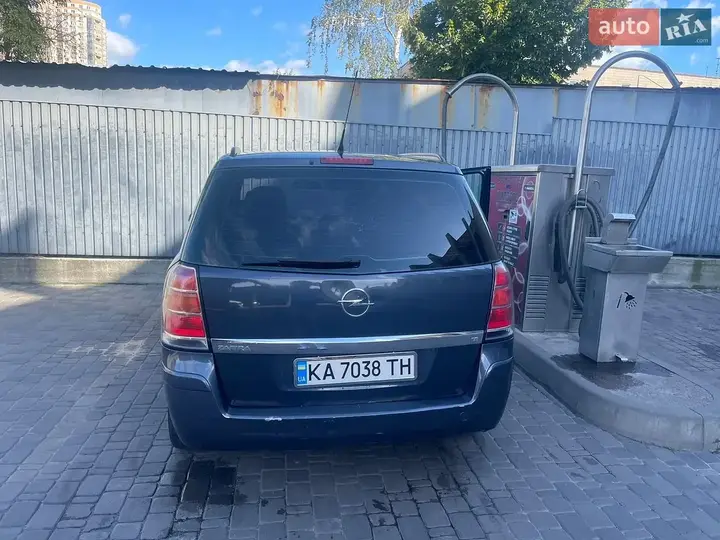 Opel Zafira 2007 photo 4