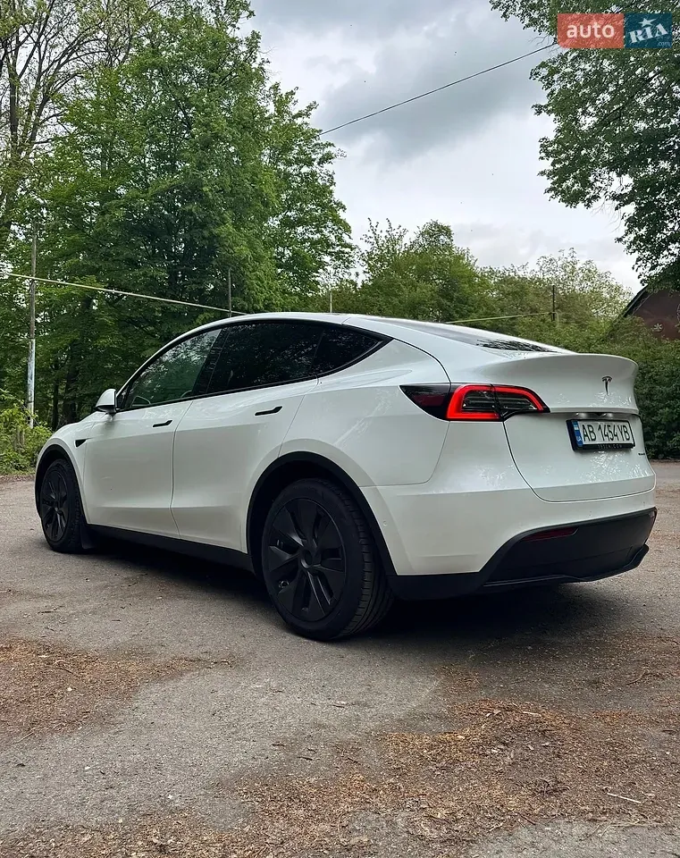 Tesla Model Y 2022 photo 5