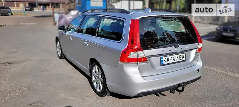 Volvo V70 2014 photo 2