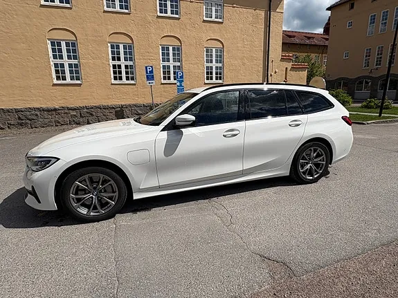 BMW 330E 2021 photo 5